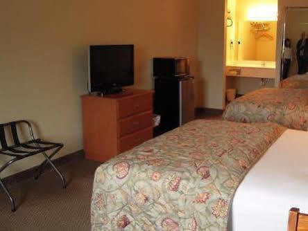 City Heart Inn & Suites Piedmont Exterior photo